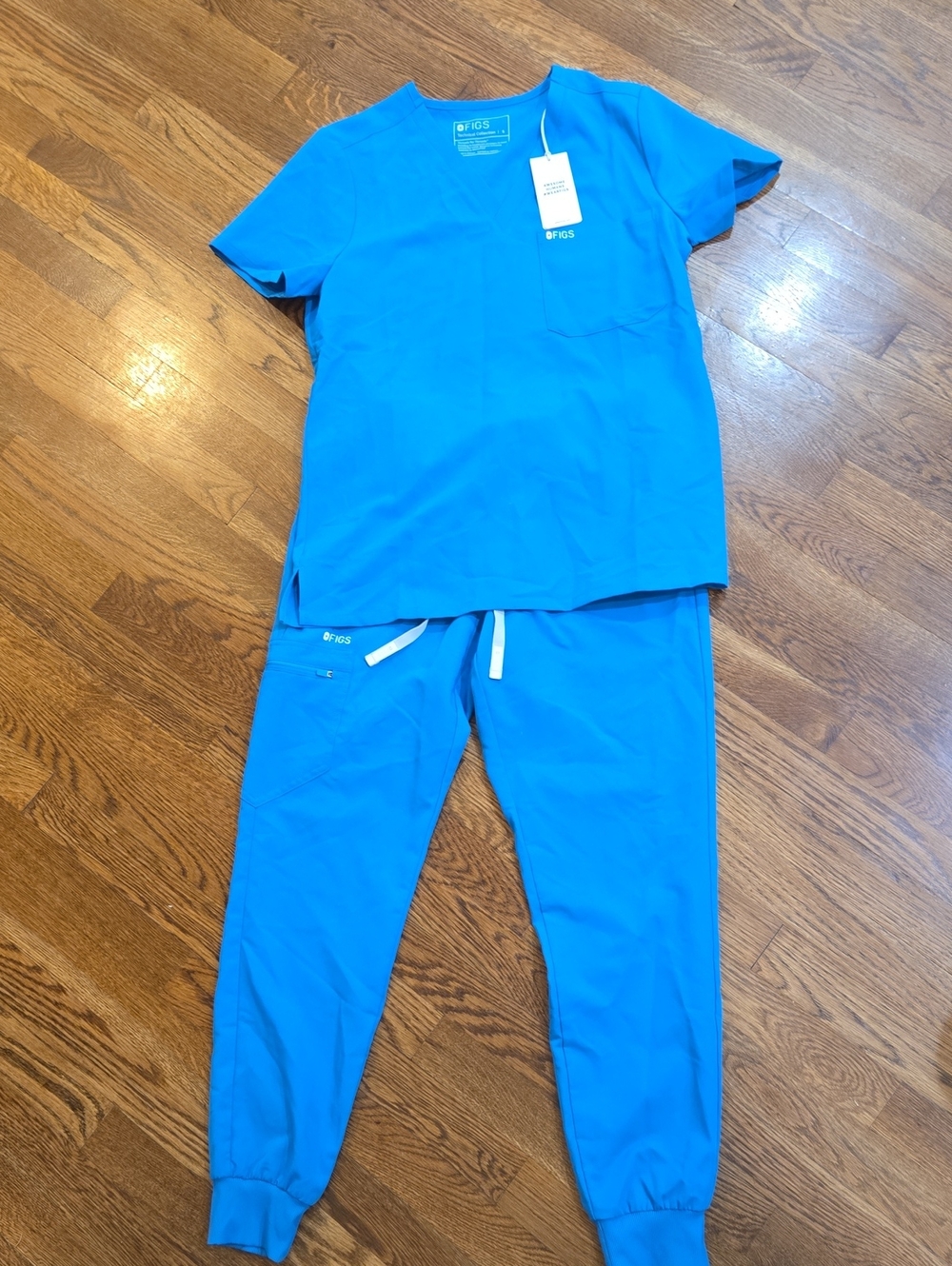 FIGS Extreme Blue Scrub Set Small NWT Catarina Top Zamora Joggers